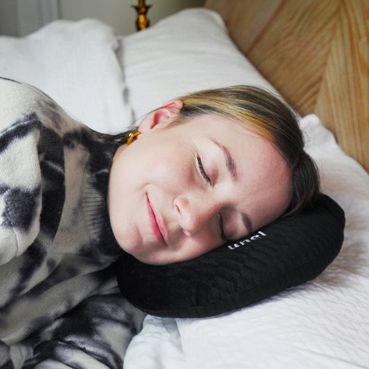 Piercing Pillow - unel