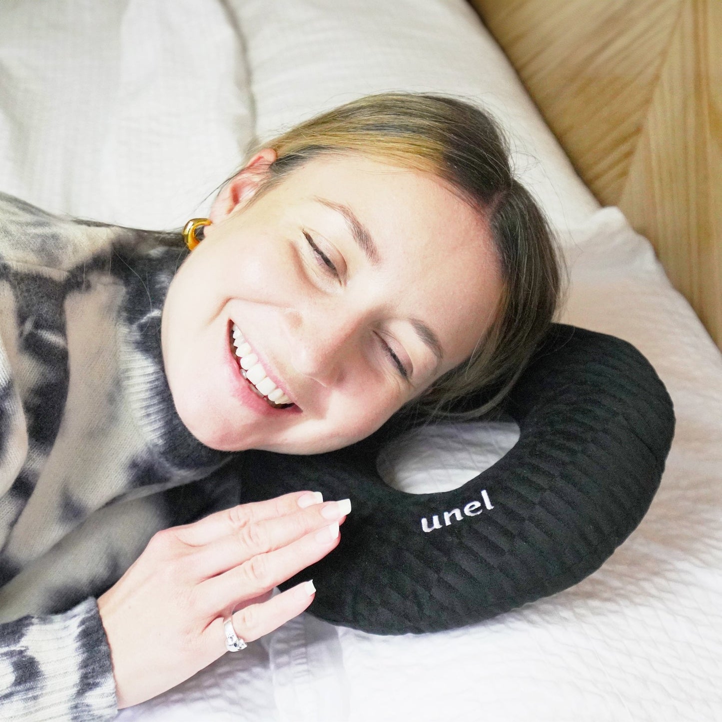 Piercing Pillow - unel