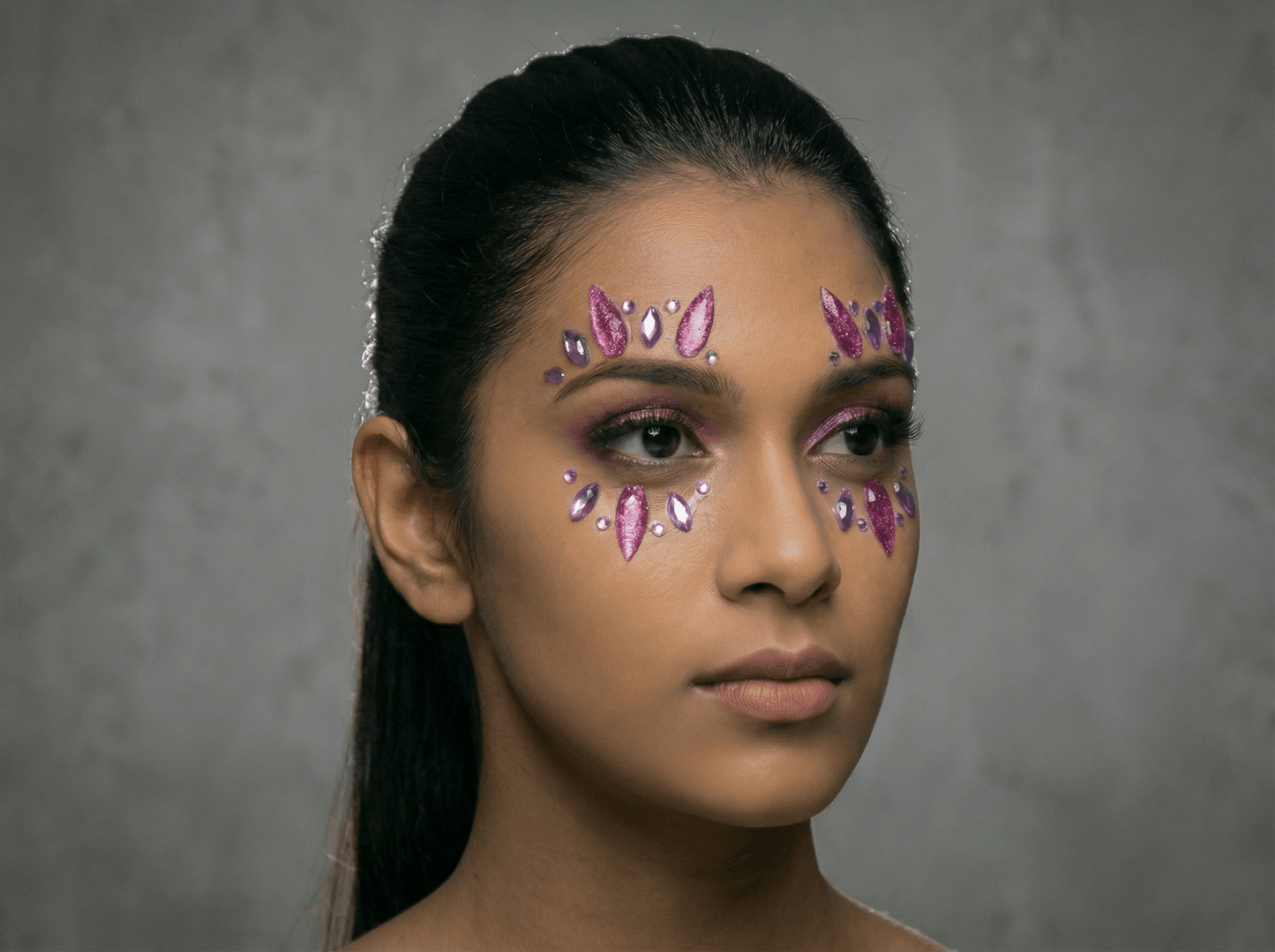 Purple Burst Face Gems - unel