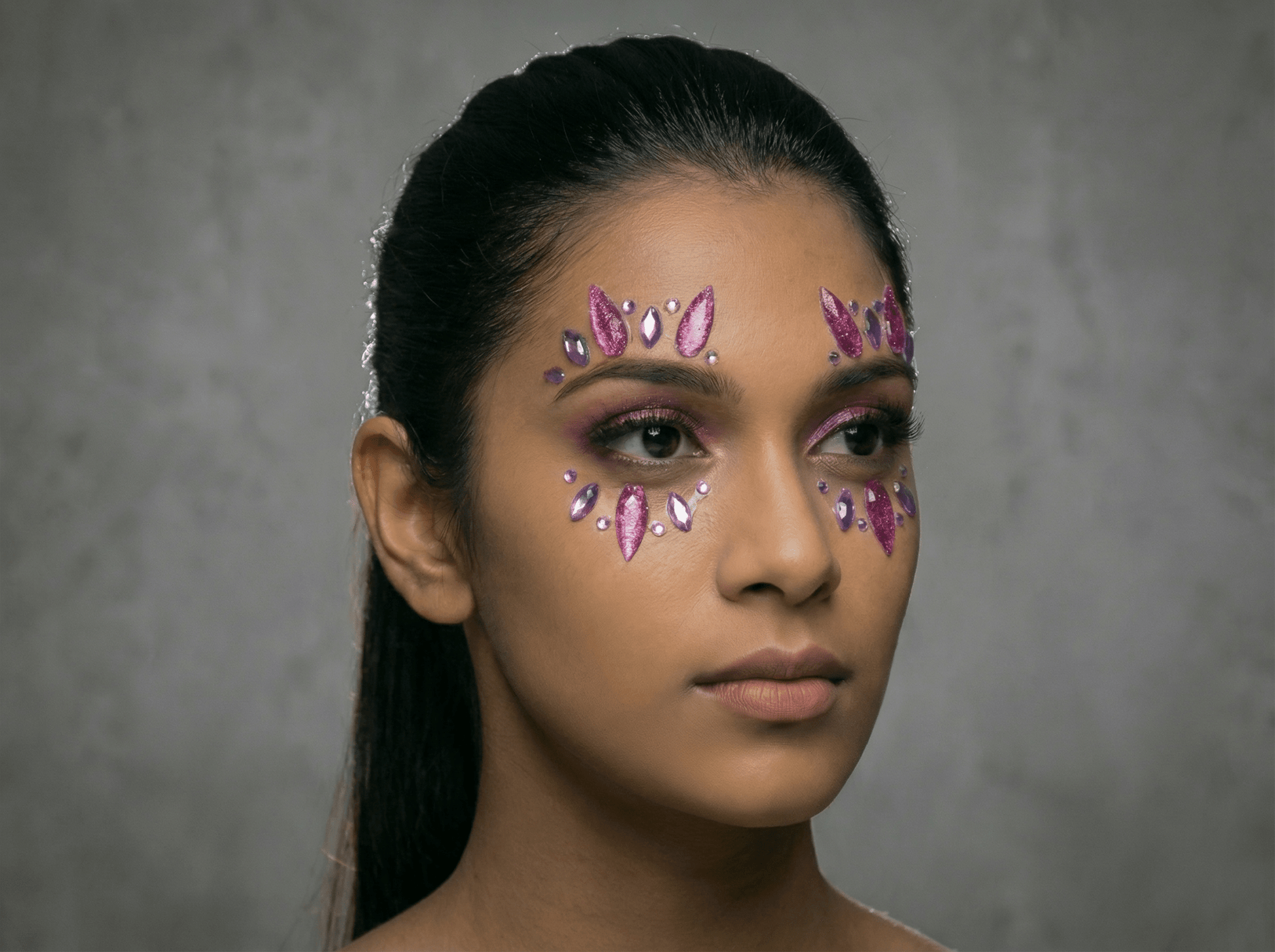 Purple Burst Face Gems - unel