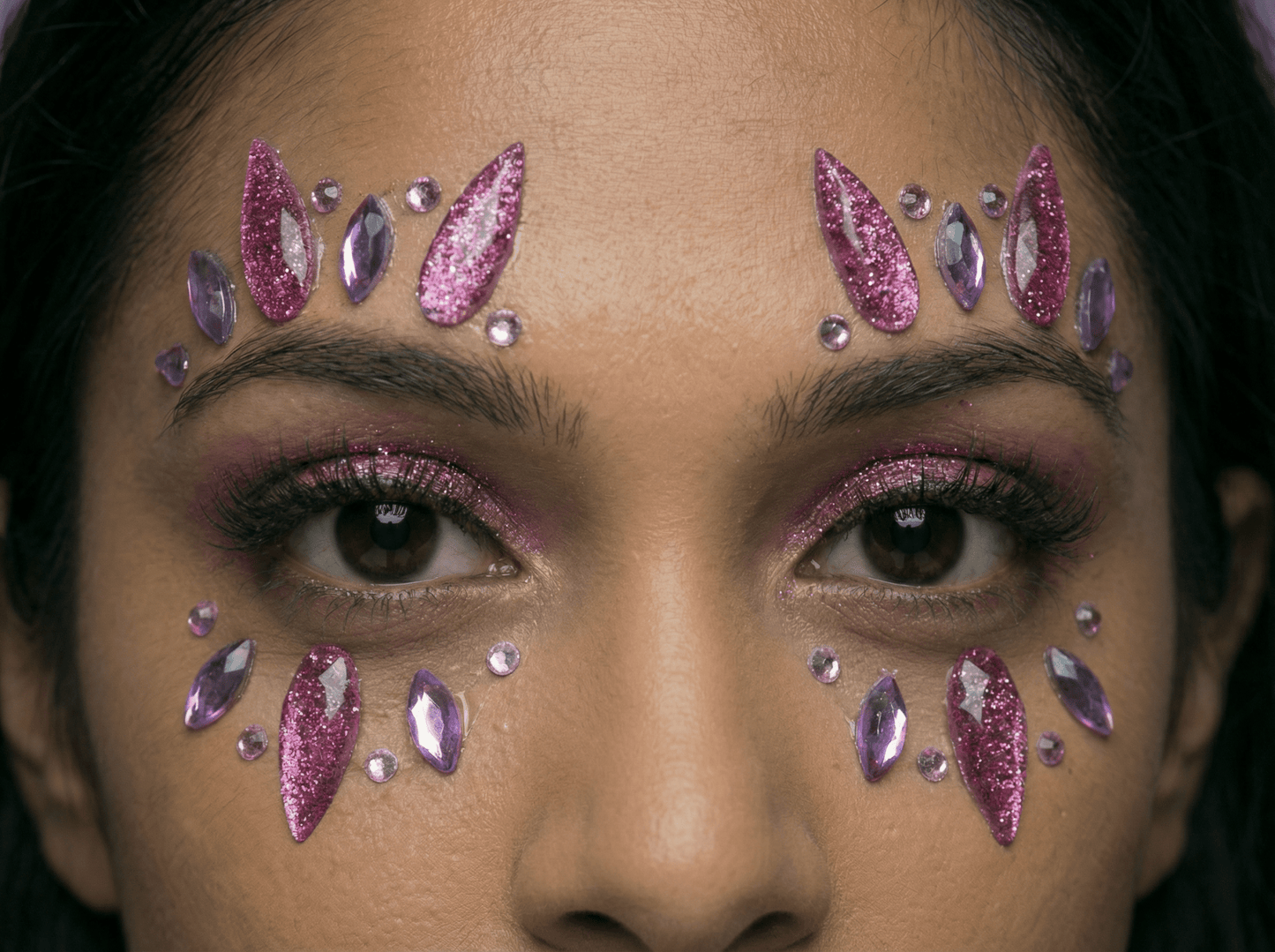 Purple Burst Face Gems - unel