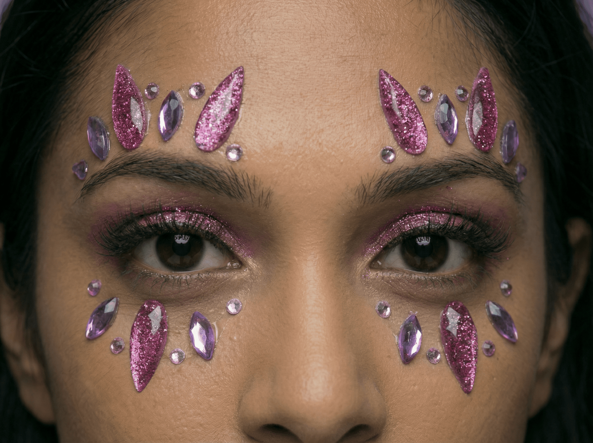 Purple Burst Face Gems - unel